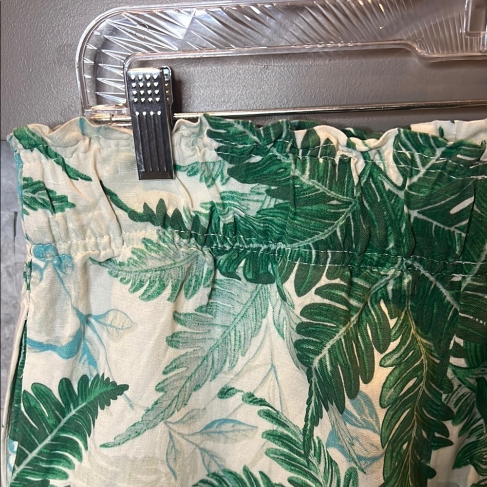 H&M Teal and Beige Linen Blend Shorts size Medium - Picture 8 of 9